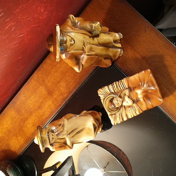 Vintage Manor House Hand Painted Nativity Set - Mary, Joseph & Baby Jesus - Picture 5 of 8